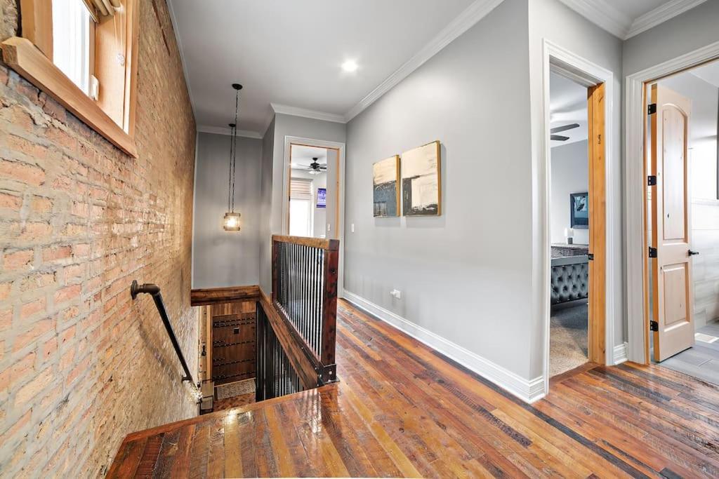 Mid-century Gem Steps From United Center *