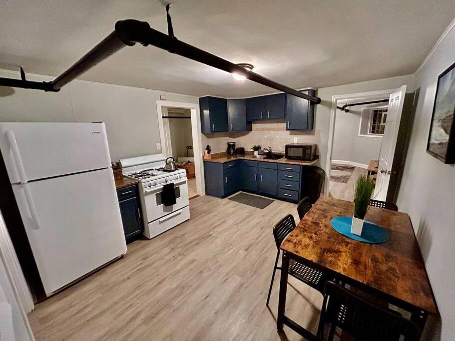 2br Modern Near Uchicago & Apartment Chicago