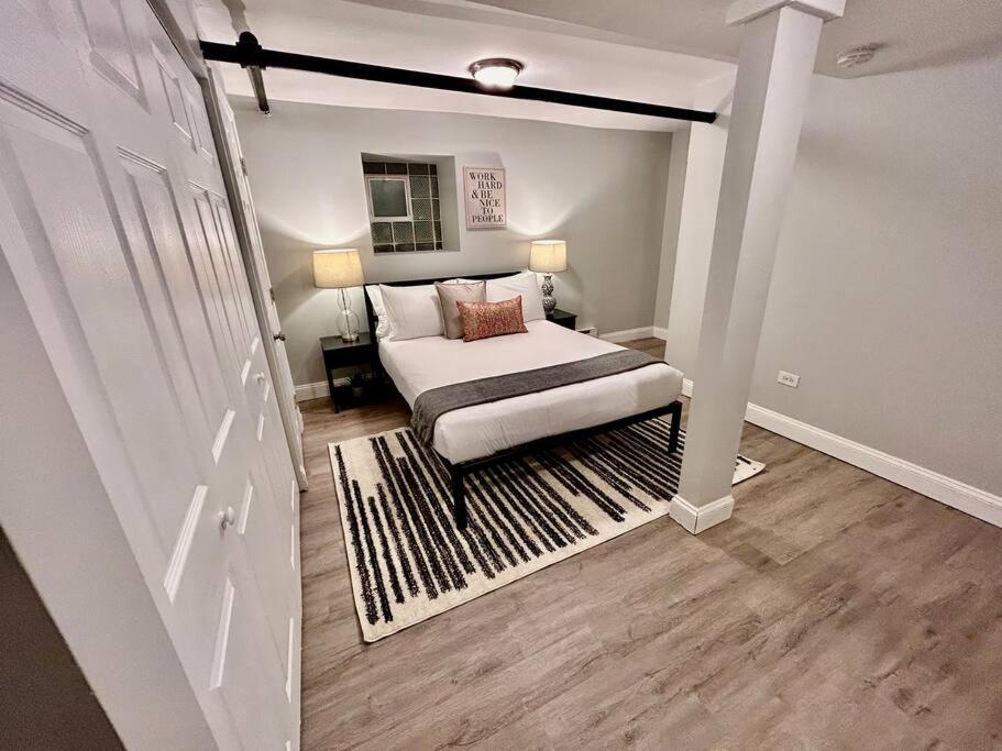 2br Modern Near Uchicago & Chicago