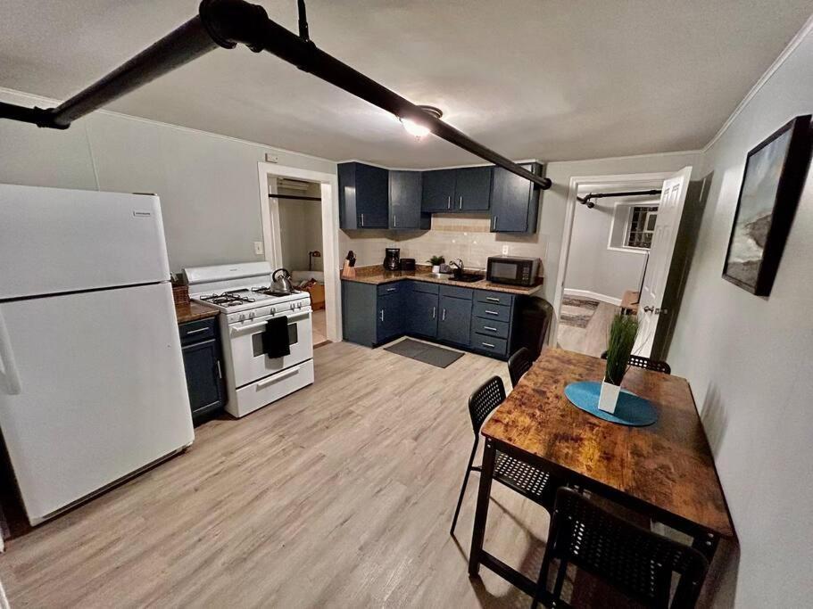 2br Modern Near Uchicago & Chicago
