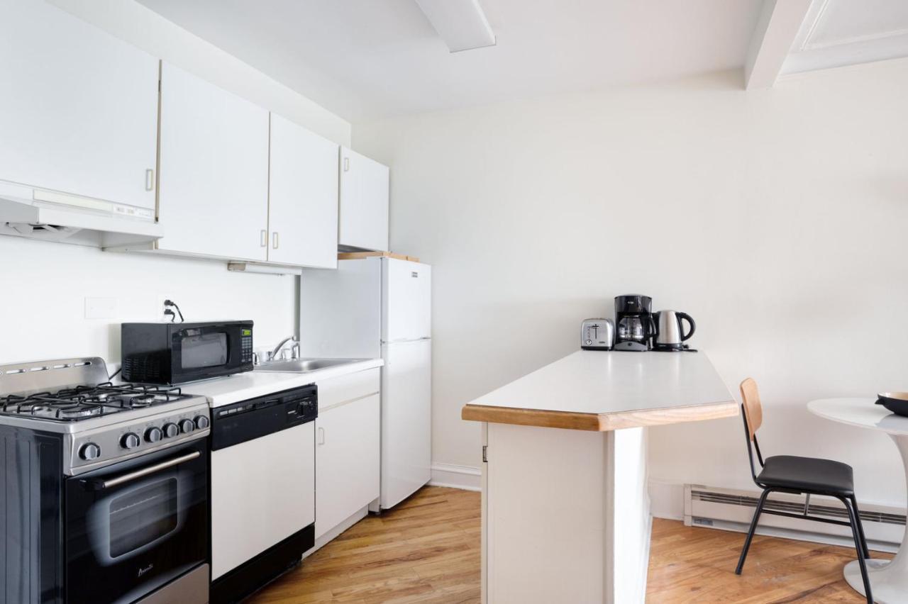Apartment Gold Coast W Doorman Gym 2 Blocks To L Chi-916 *