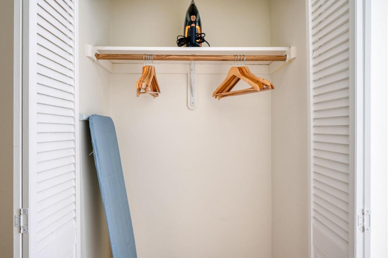 Gold Coast W Doorman Gym 2 Blocks To L Chi-916 Apartment *
