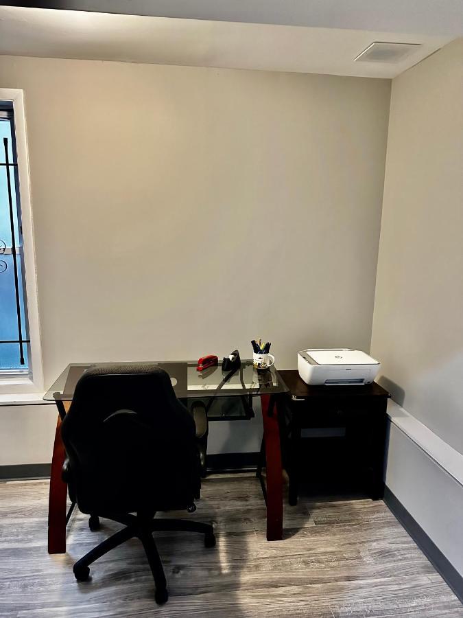 Cozy & Spacious In Irving Park Apartment Chicago