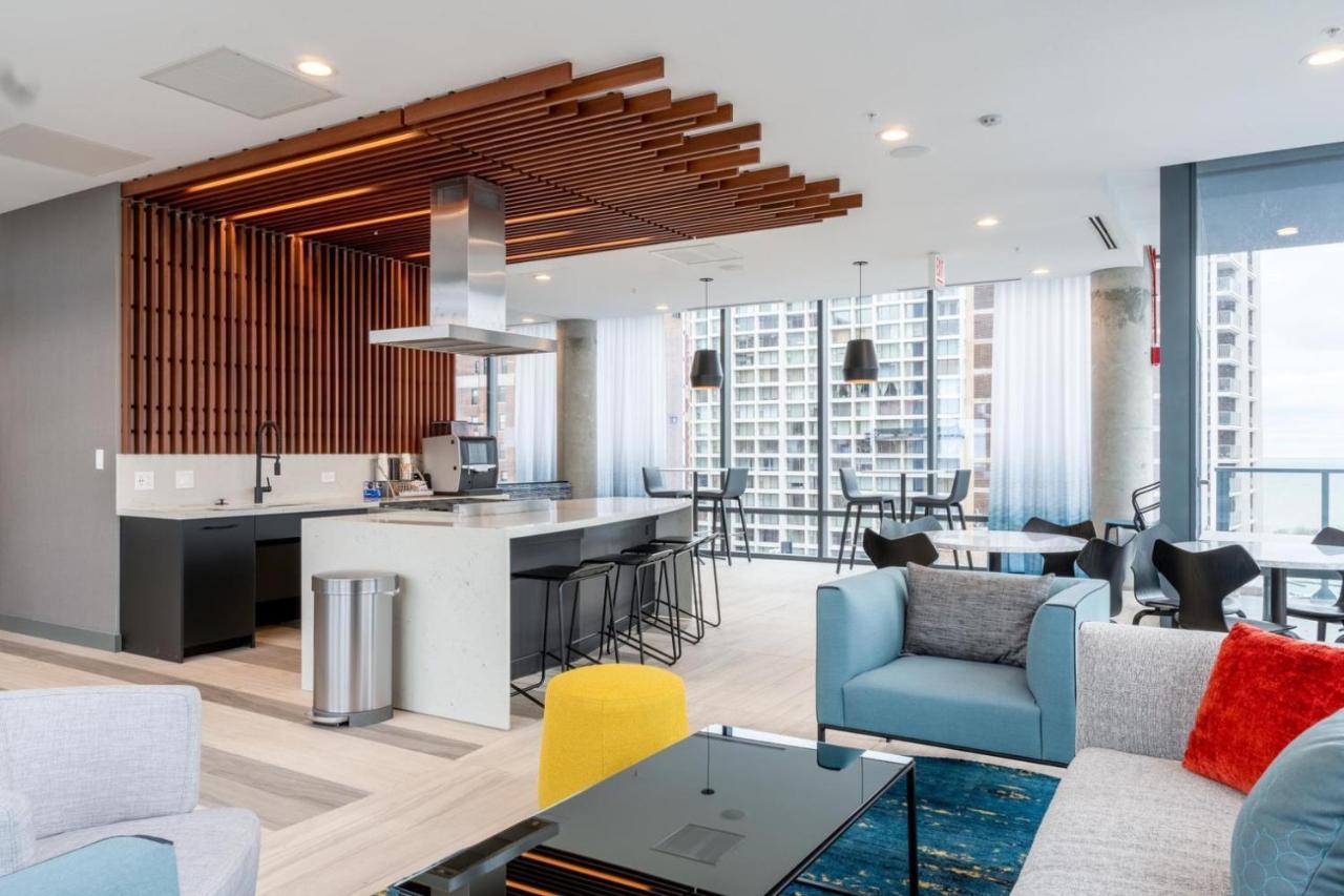 Lakeview 2br W Gym Grills Nr Lakefront Trail Chi-985 *