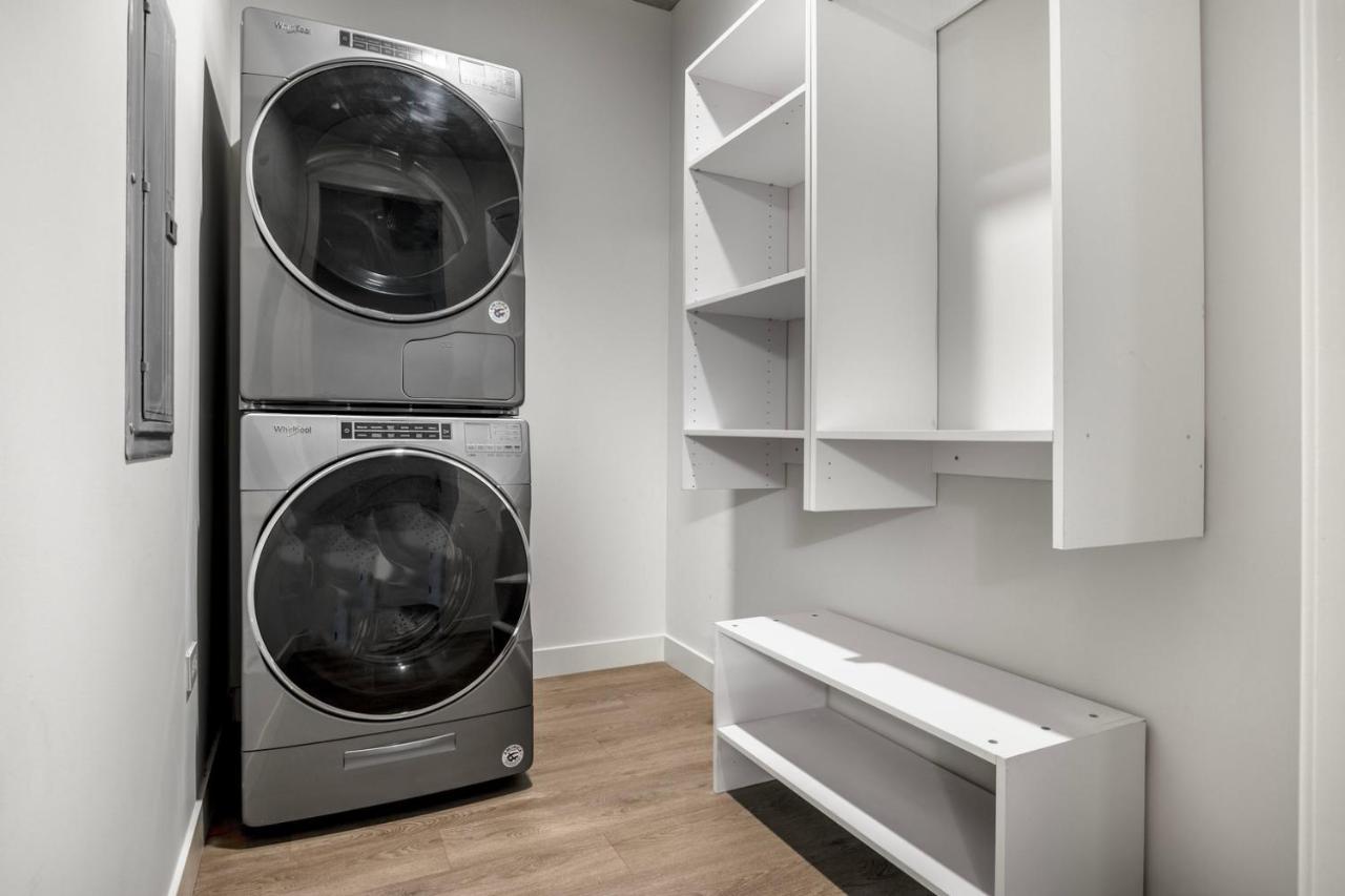 Lakeview 2br W Gym Grills Nr Lakefront Trail Chi-985 Apartment