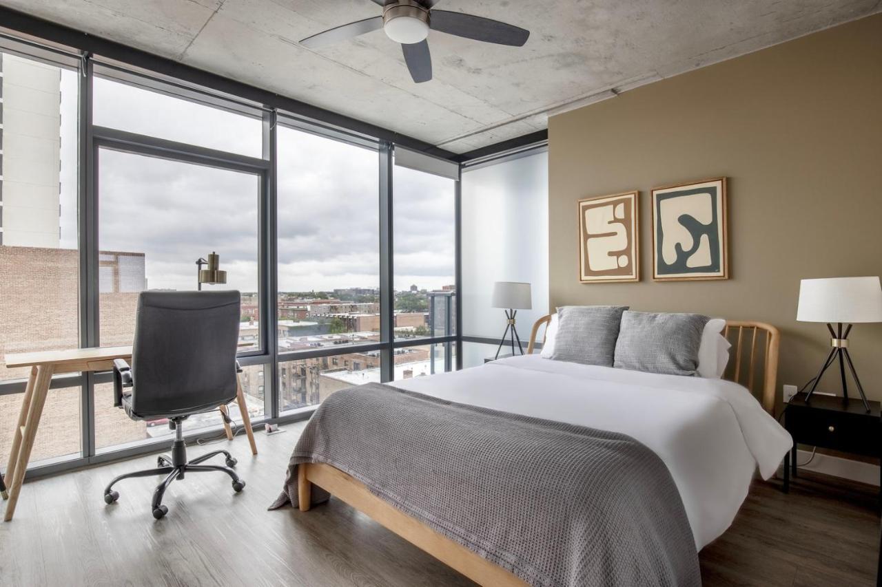 Lakeview 2br W Gym Grills Nr Lakefront Trail Chi-985 Chicago