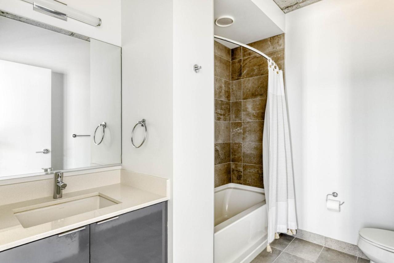 Apartment River N W Gym Pool Lounge Nr L Chi-756 *