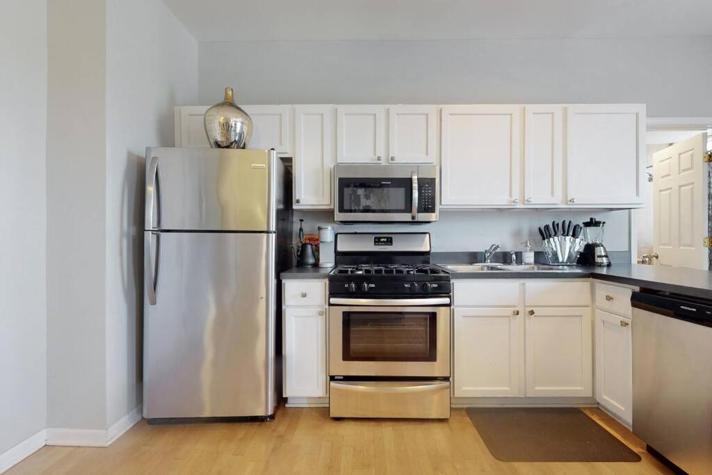 Apartment The Cozy Quarters - Sleeps 10 *
