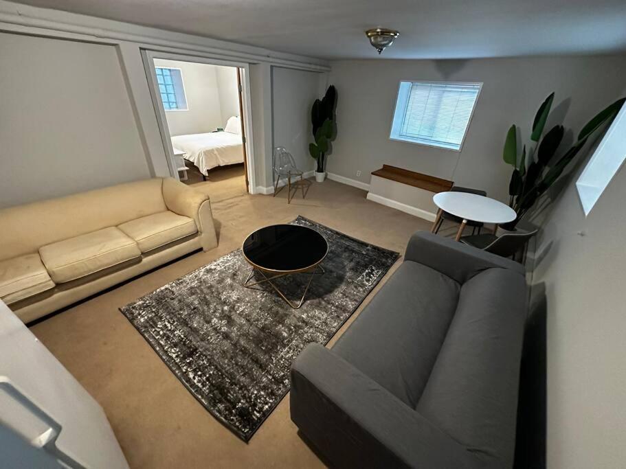 1 Bedroom Gem: Discover Andersonville's Garden Unit Chicago