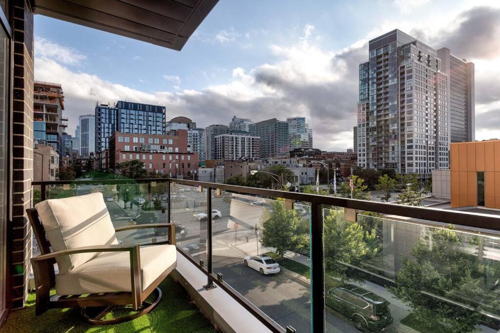 Breathtaking Downtown Penthouse B - Sleeps 11 *