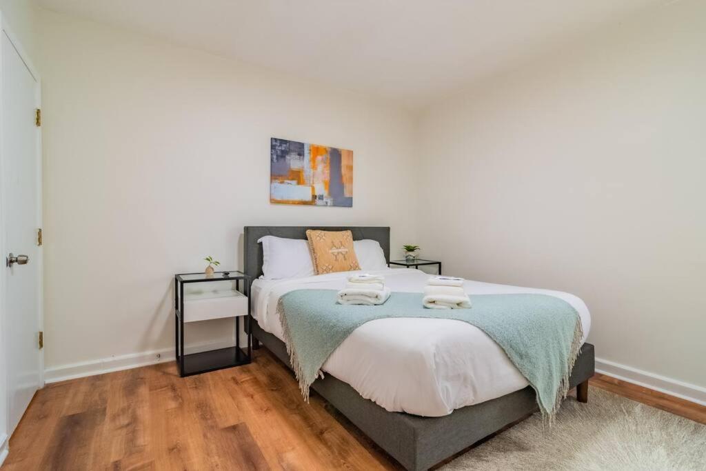 4bedroom Gold Coast Duplex With Jacuzzi In The Bedroom And Optional Valet Parking Chicago