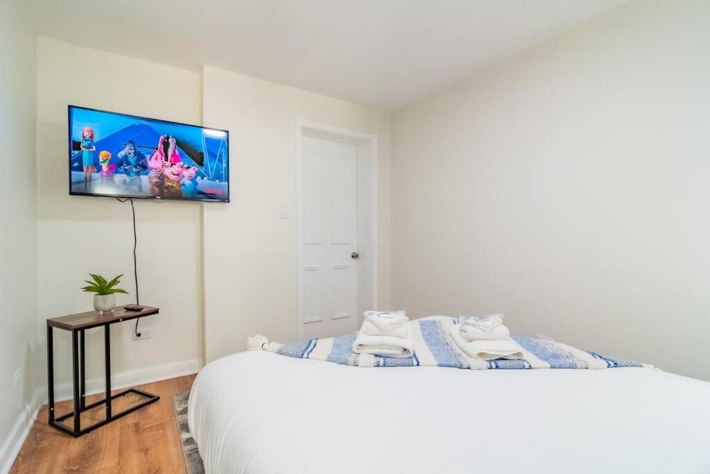 4bedroom Gold Coast Duplex With Jacuzzi In The Bedroom And Optional Valet Parking * Chicago