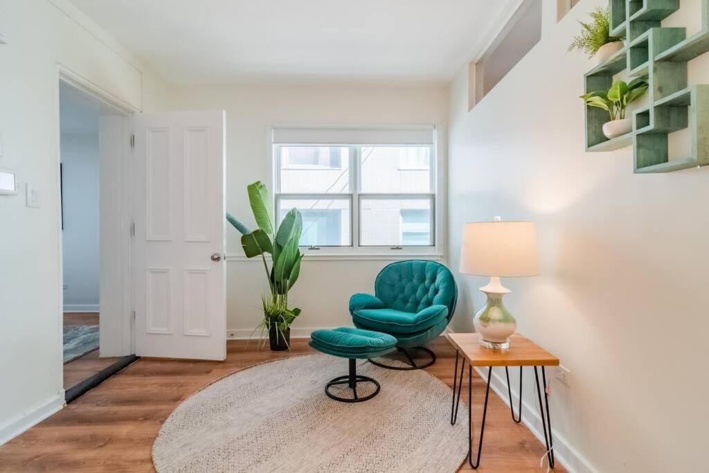 4bedroom Gold Coast Duplex With Jacuzzi In The Bedroom And Optional Valet Parking * Chicago