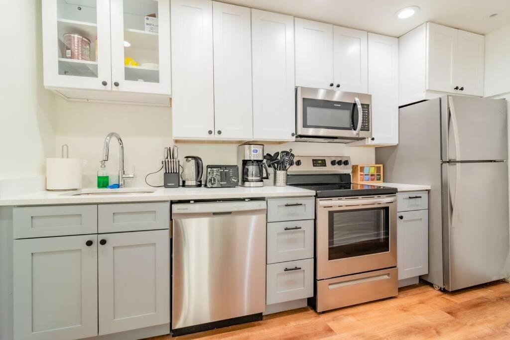 4bedroom Gold Coast Duplex With Jacuzzi In The Bedroom And Optional Valet Parking Apartment Chicago