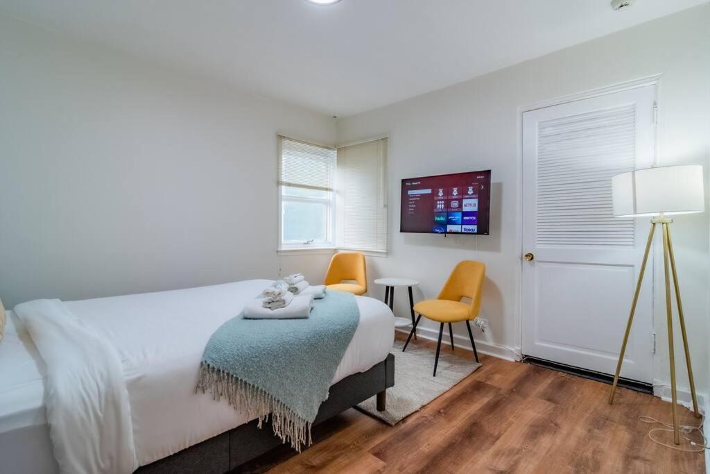 4bedroom Gold Coast Duplex With Jacuzzi In The Bedroom And Optional Valet Parking Chicago