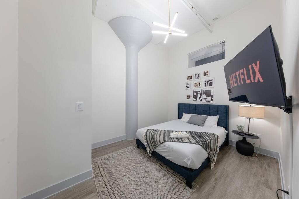 Apartment Mccormick 5br With 3ba Luxury For Groups That Sleeps Up To 12 Guests With Pool Table, Optional Parking And Gym Access
