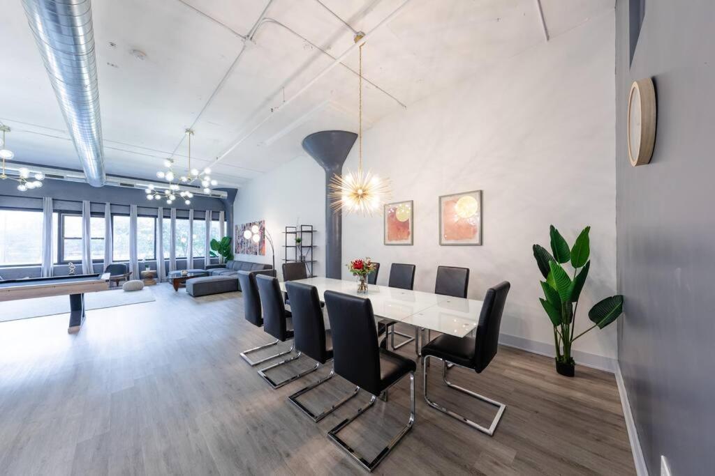 Mccormick 5br With 3ba Luxury For Groups That Sleeps Up To 12 Guests With Pool Table, Optional Parking And Gym Access *