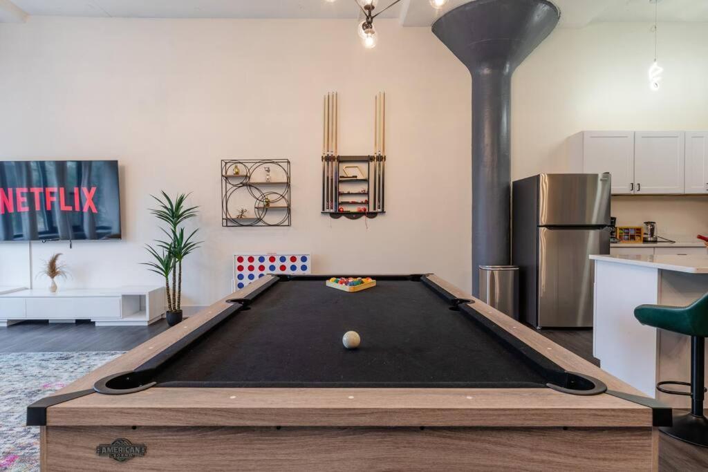 Apartment Mccormick 6br-4ba Luxury That Sleeps 12 Guests With Jacuzzi & Pool Table, Group And Optional Parking *