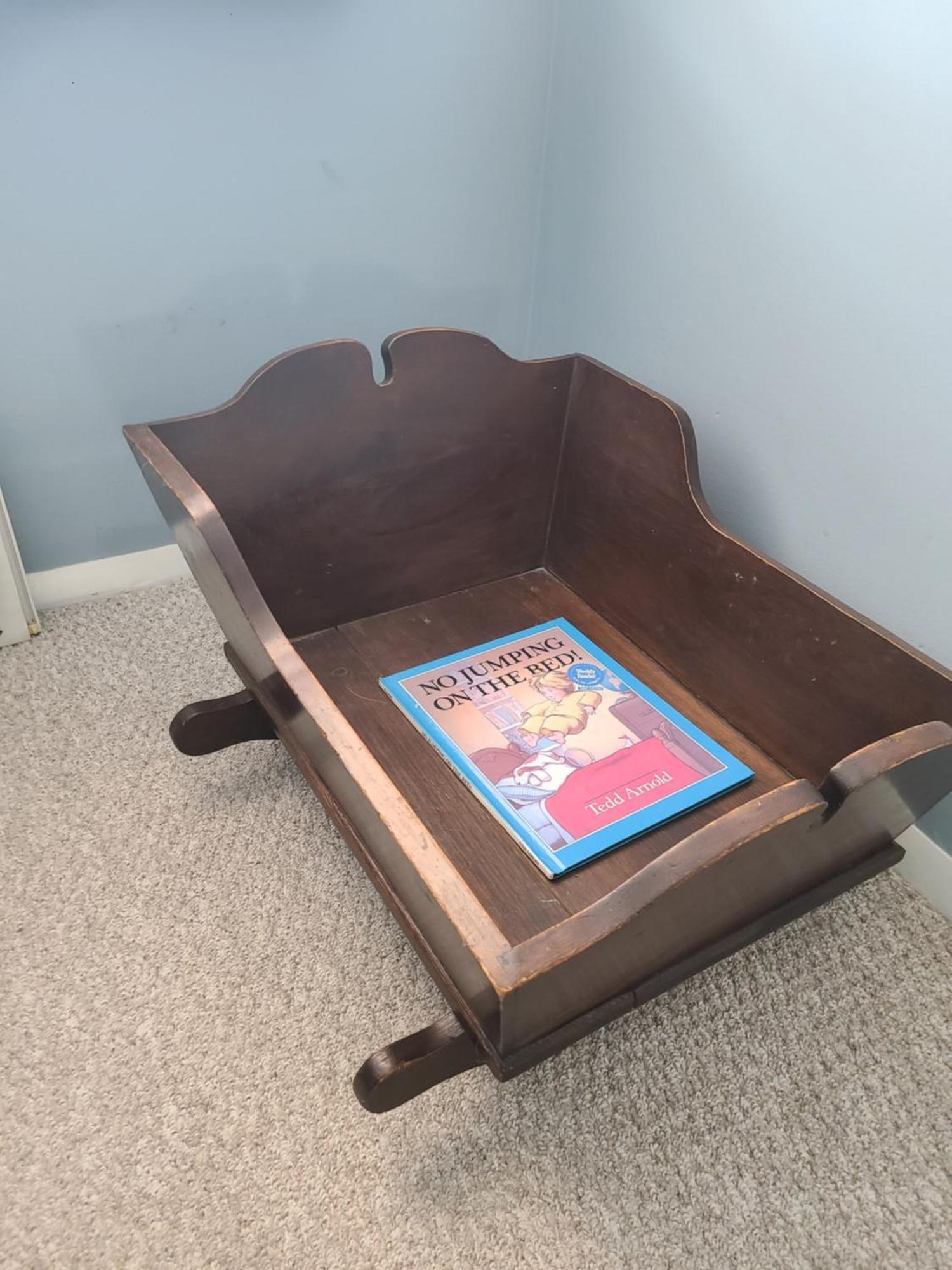 Well-appointed Cozy Portage Park Apt, Dogs, Kids, Free Parking, 420 Compliant Apartment *