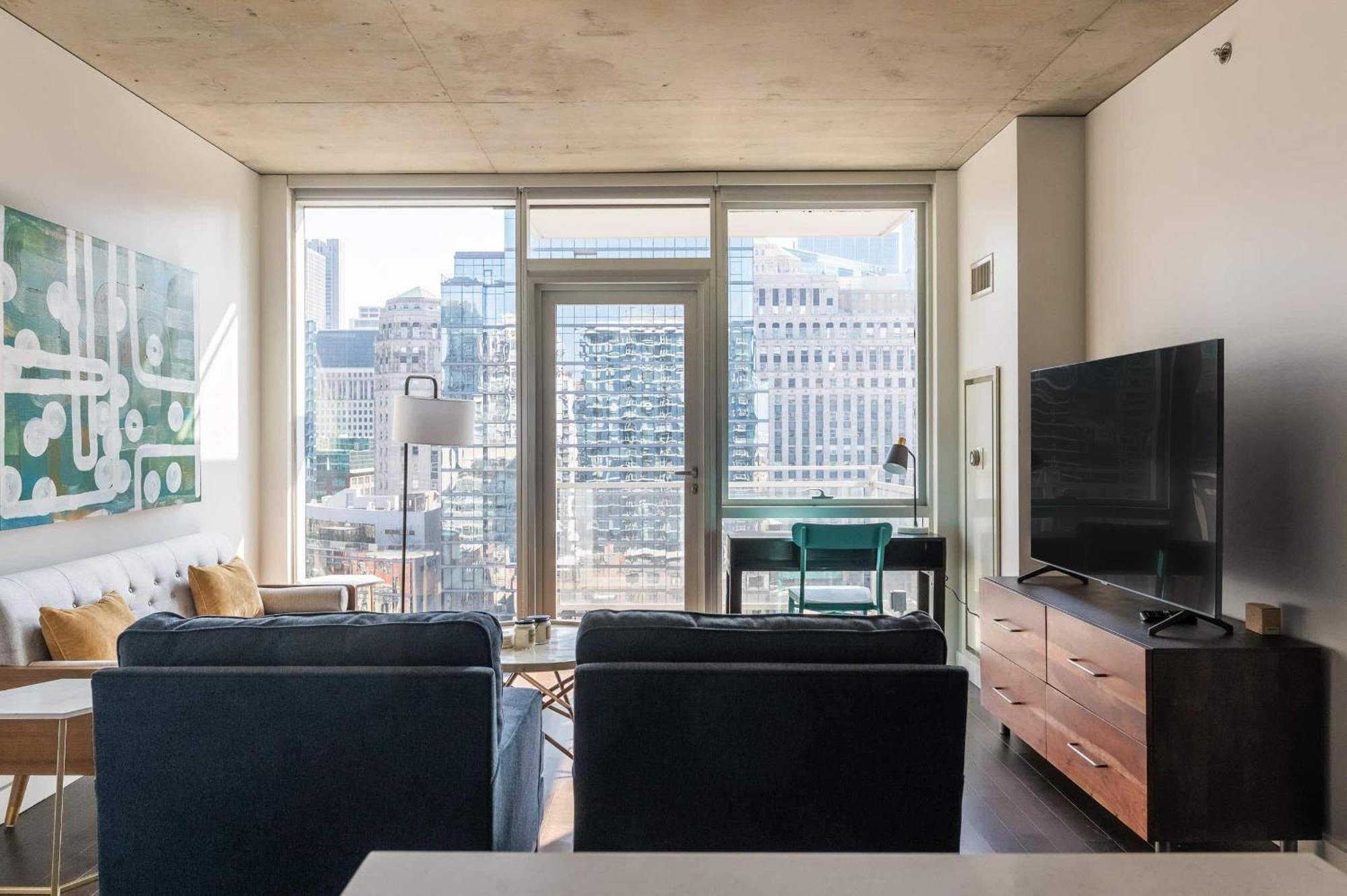 2br Elegant Premium With Balcony & Sweeping Views * Chicago