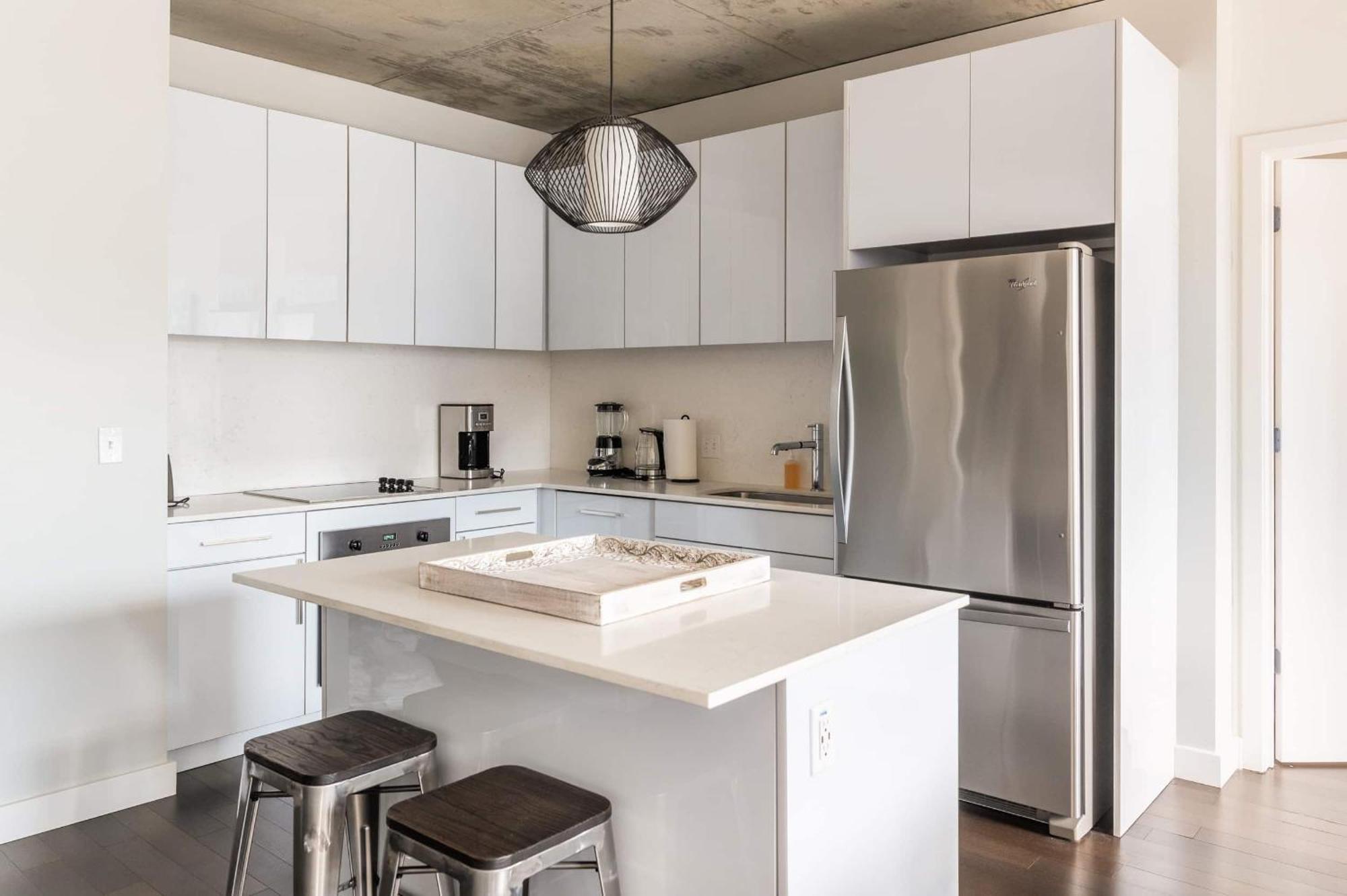 Apartment 2br Elegant Premium With Balcony & Sweeping Views