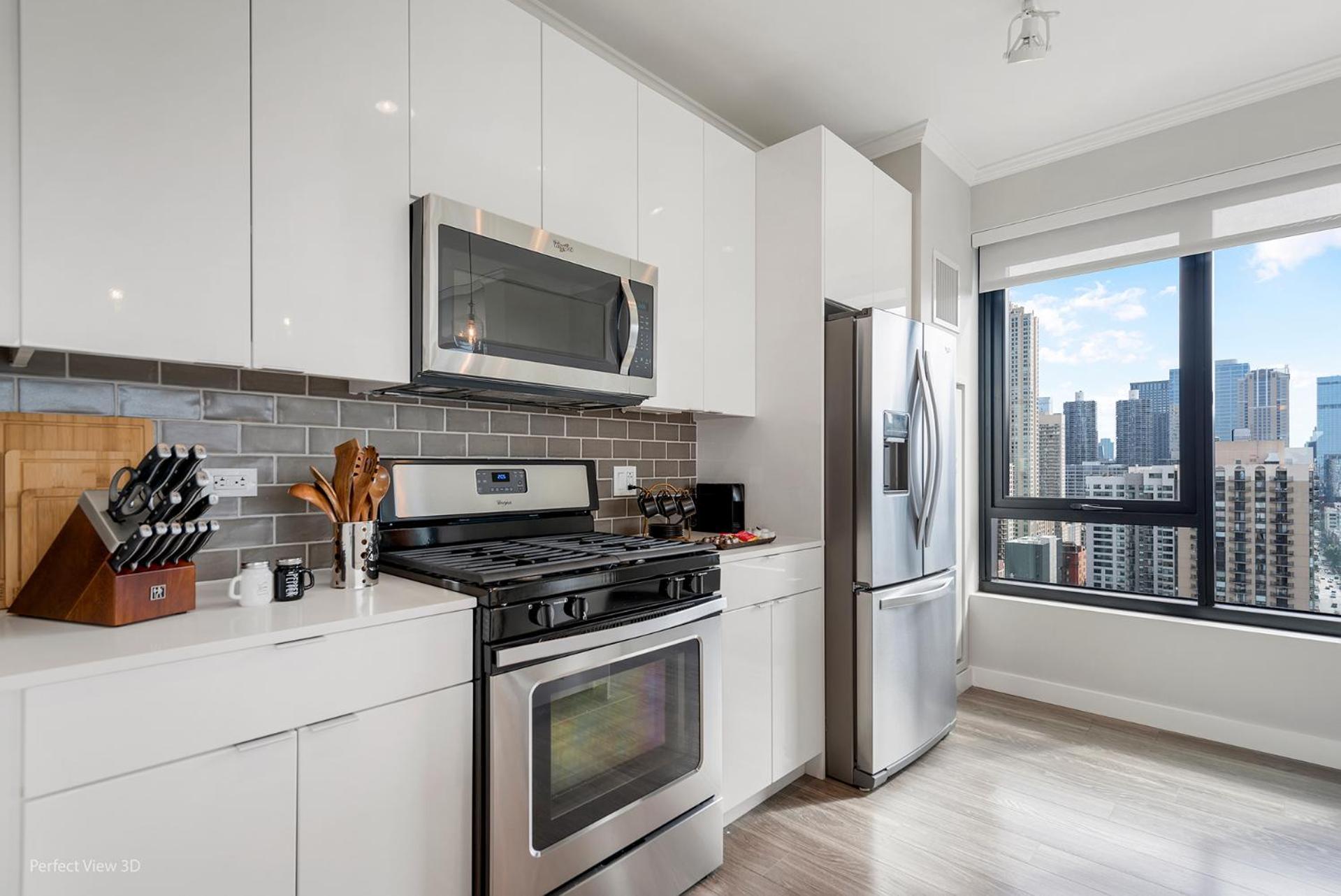 Aurelien Spacious In The Heart Of Gold Coast Apartment Chicago