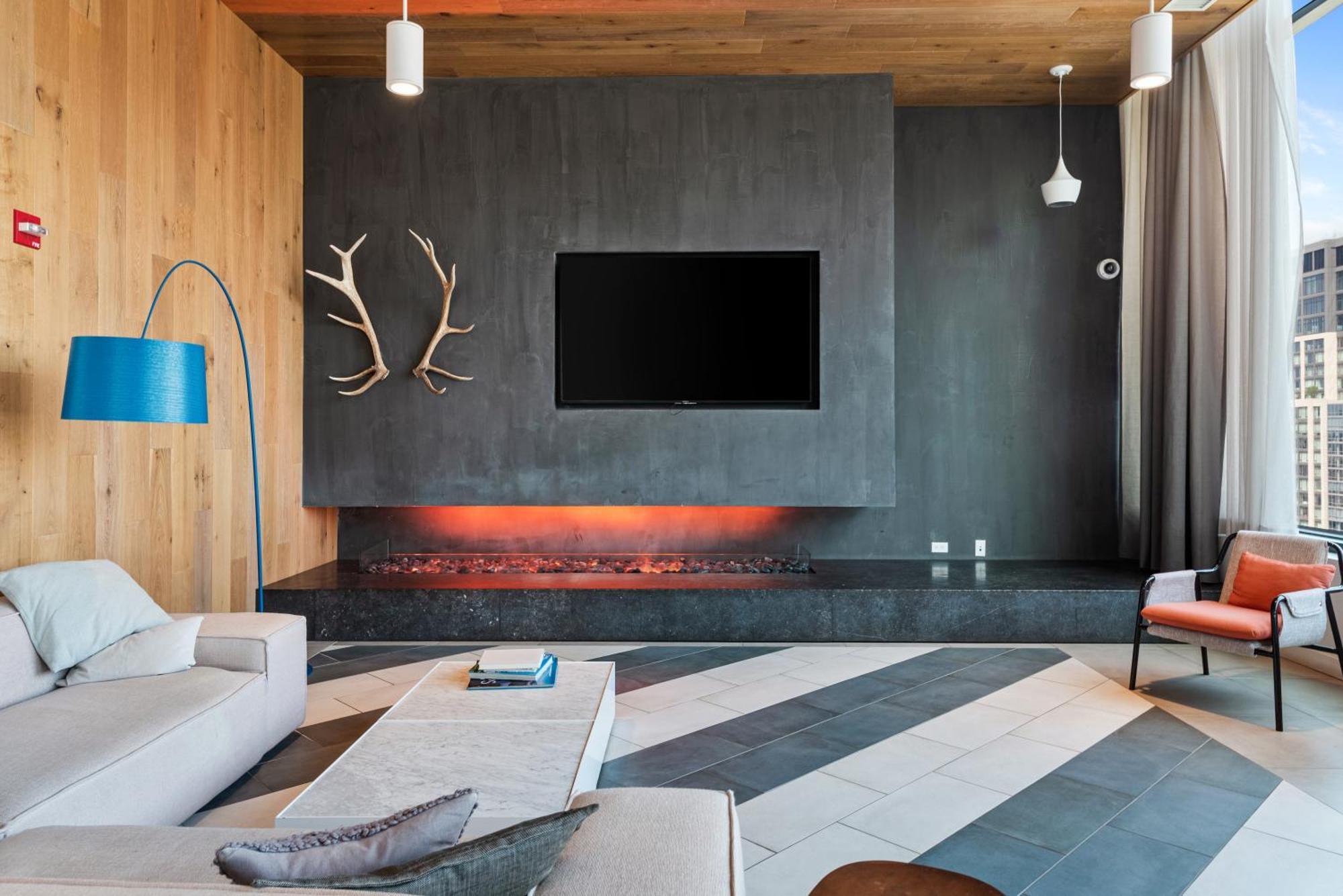 Aurelien Spacious In The Heart Of Gold Coast Apartment Chicago
