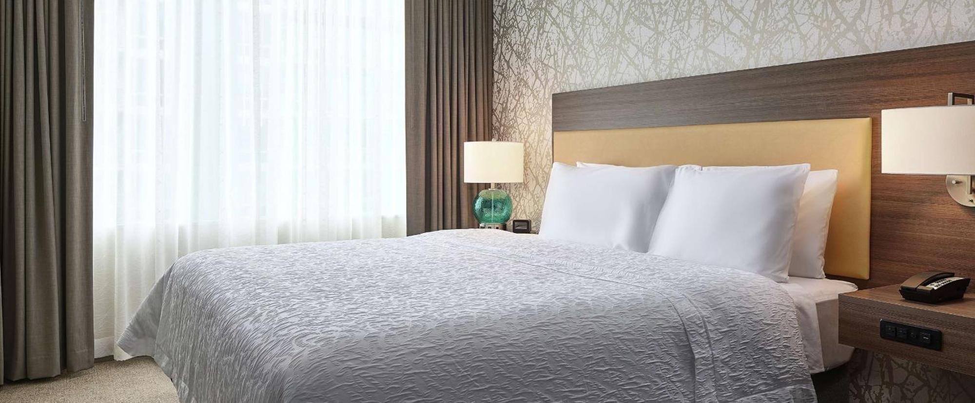 Home2 By Hilton Mccormick Place Hotel 3*