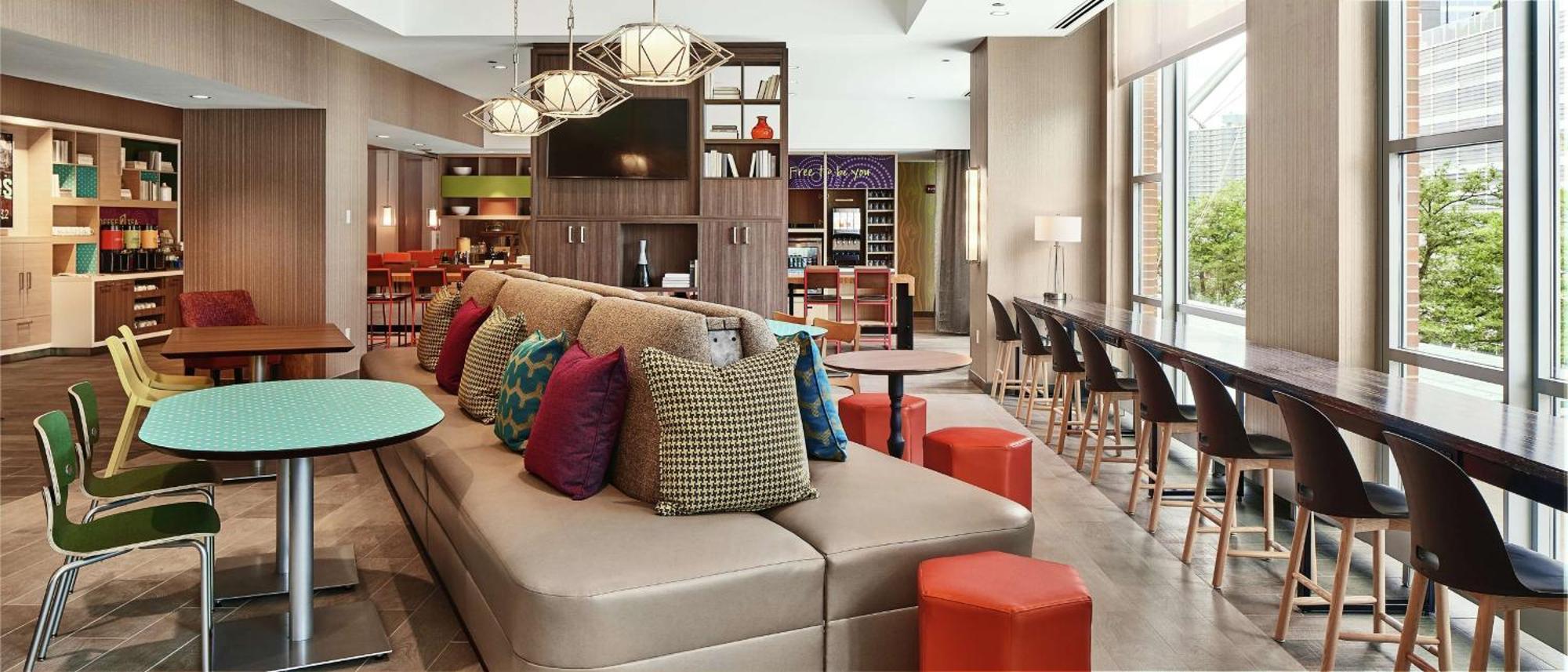 Home2 By Hilton Mccormick Place Hotel 3*