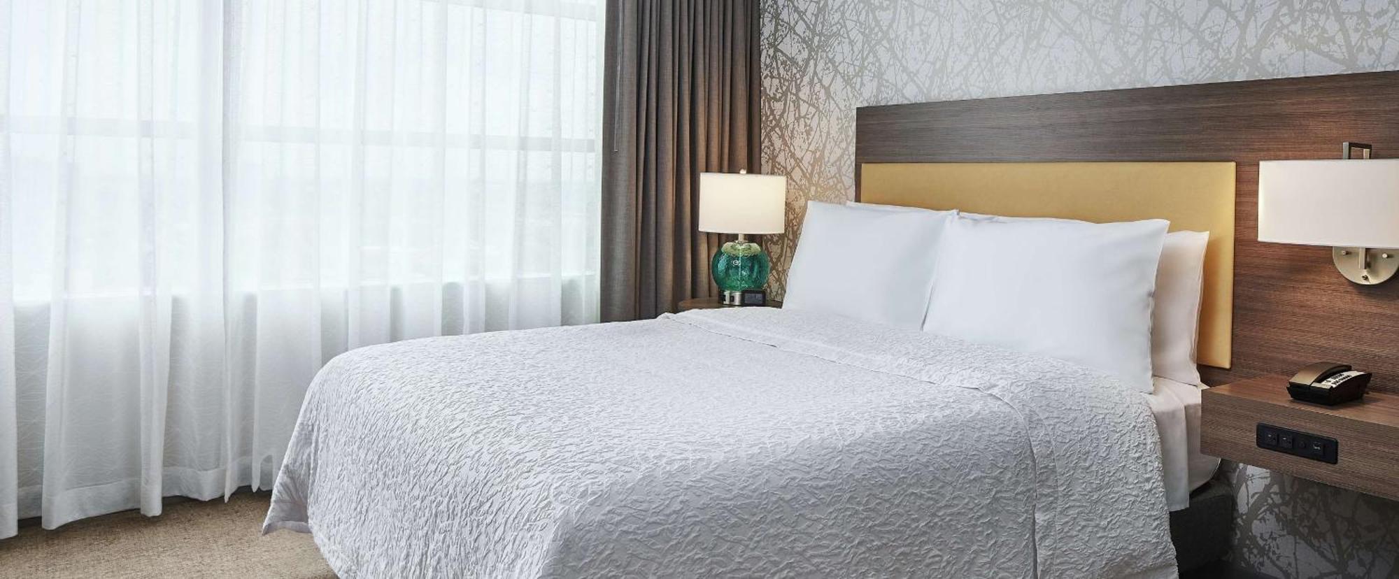 Home2 By Hilton Mccormick Place 3*