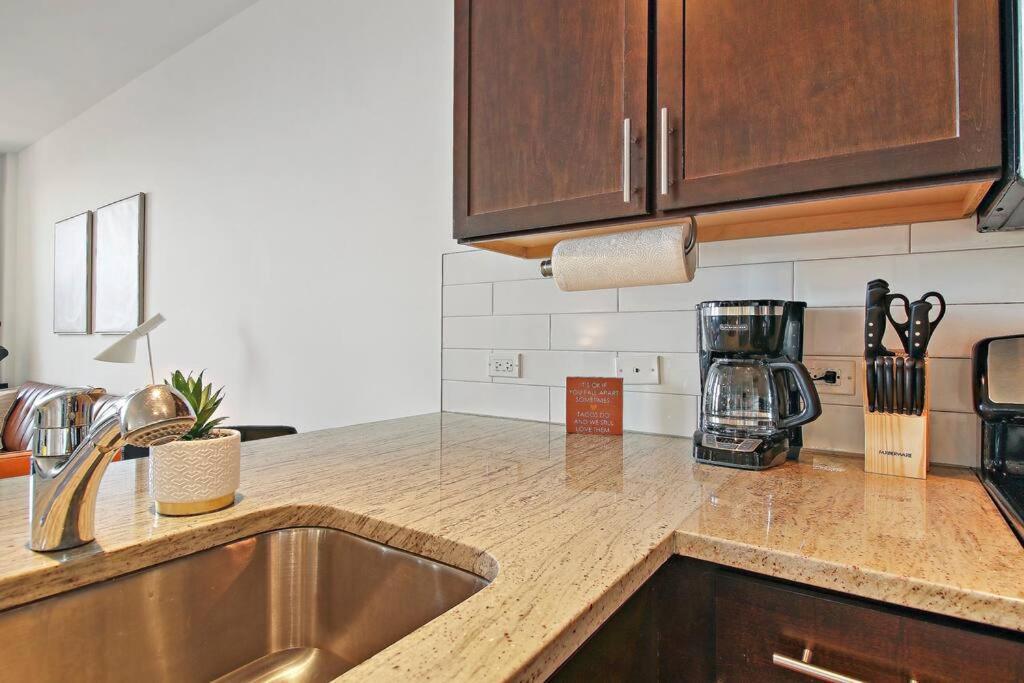 Apartment 1br Chic & Elite Apt In Hyde Park - Shoreland 714 Chicago