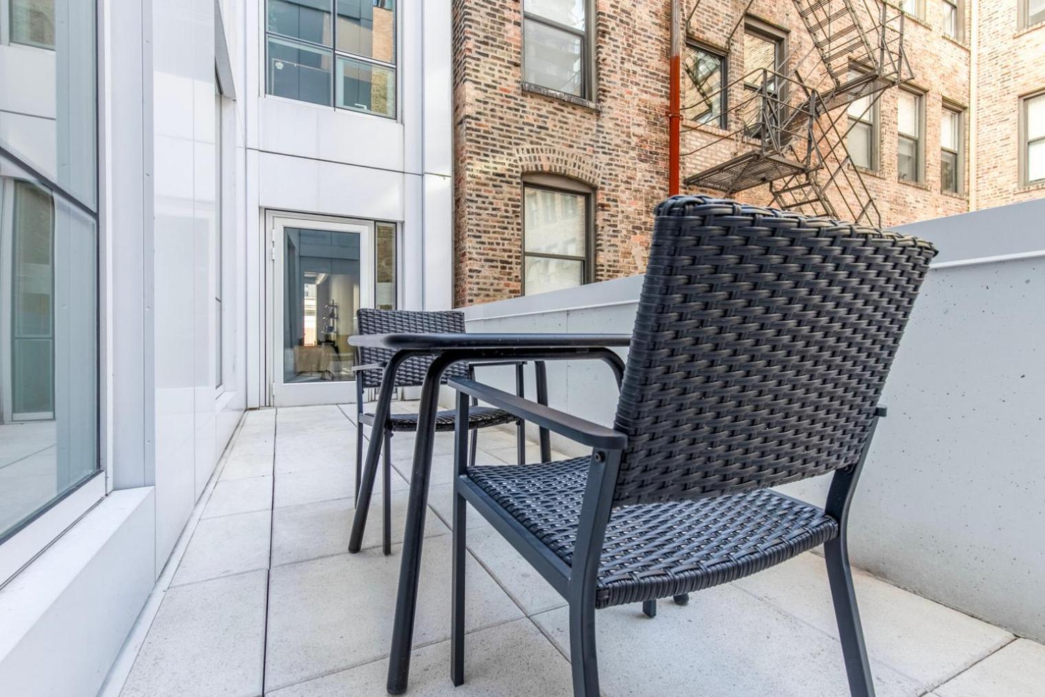 Apartment River North 1br W Lounge Gym Nr Shops Chi-1015 *
