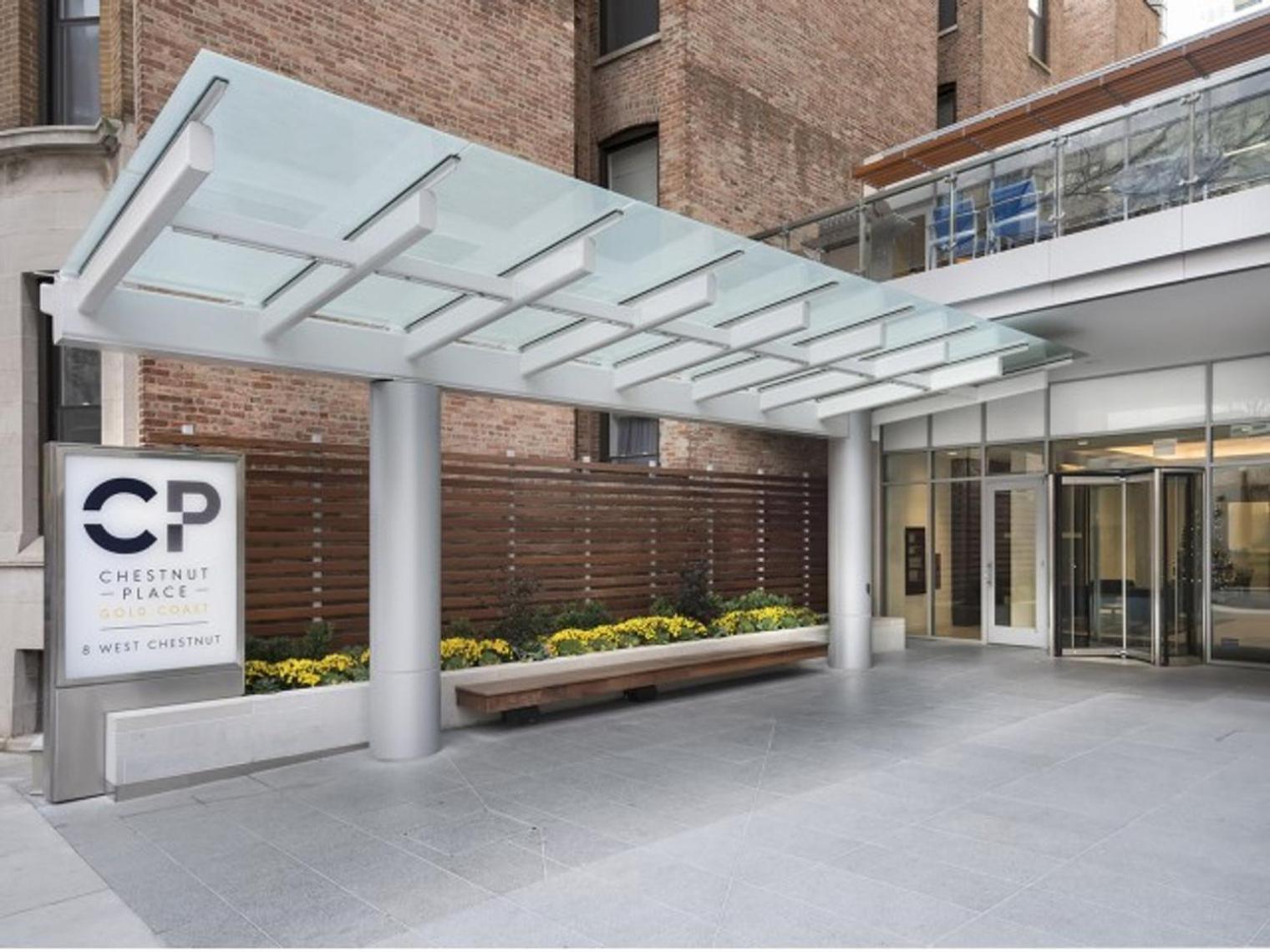 Gold Coast 1br W Deck Gym Lounge 1 Block To L Chi-649 Chicago