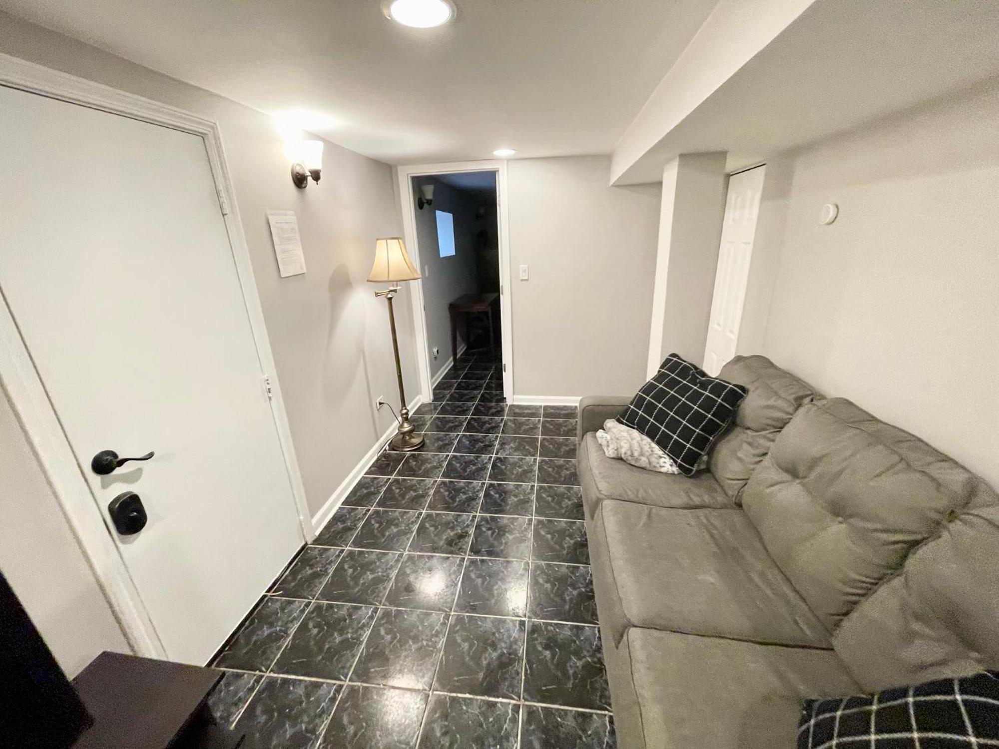Close To Downtown - Free Parking
