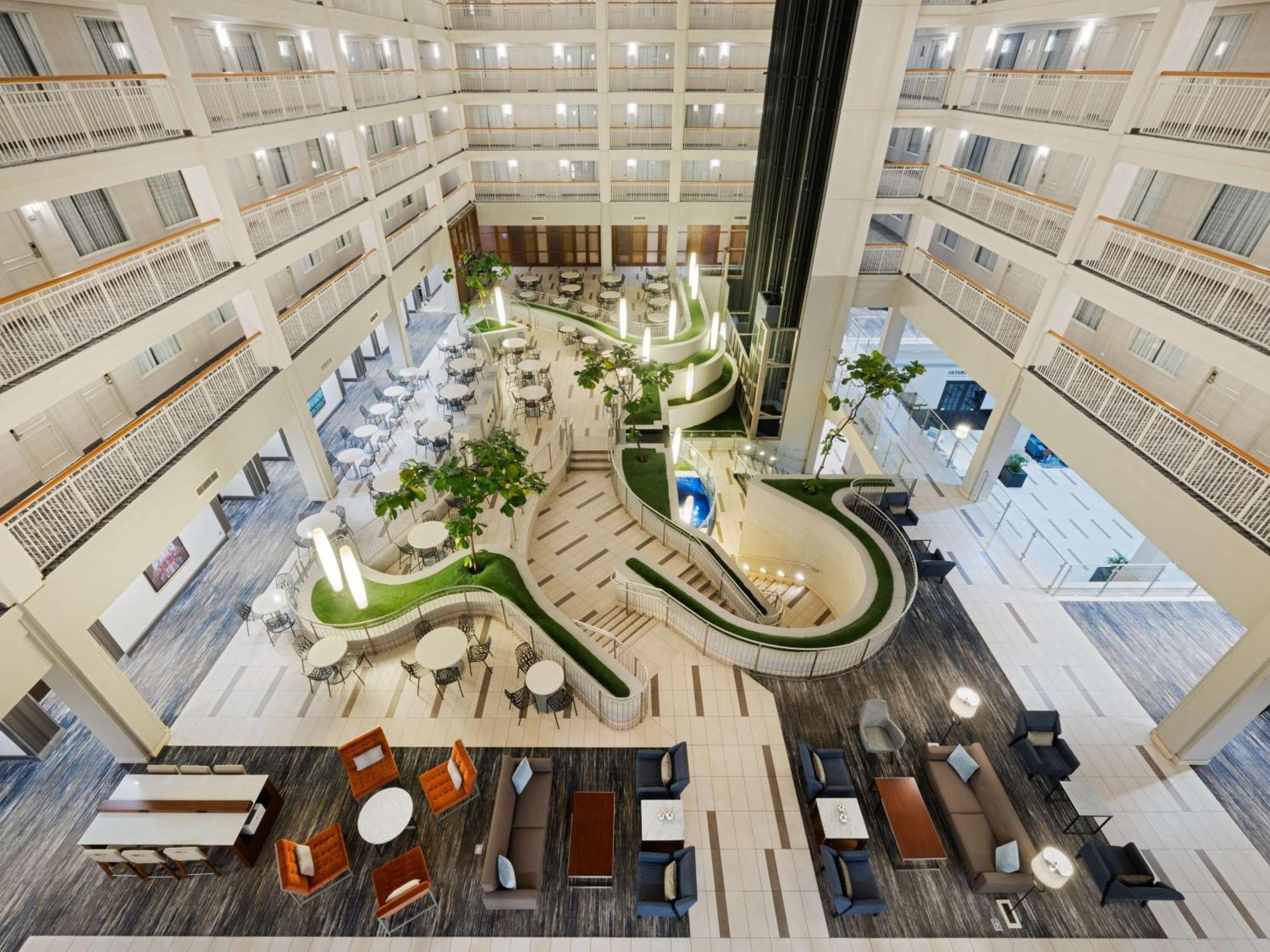Embassy - Downtown River North Hotel 3*