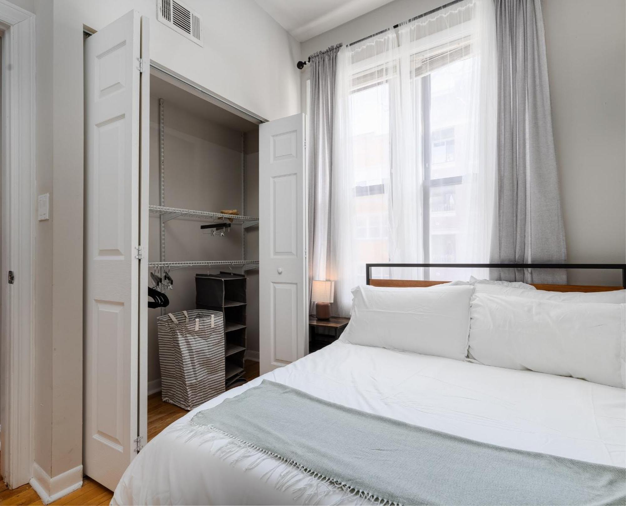 Flexhome Ukrainian Village 2br D1 Chicago