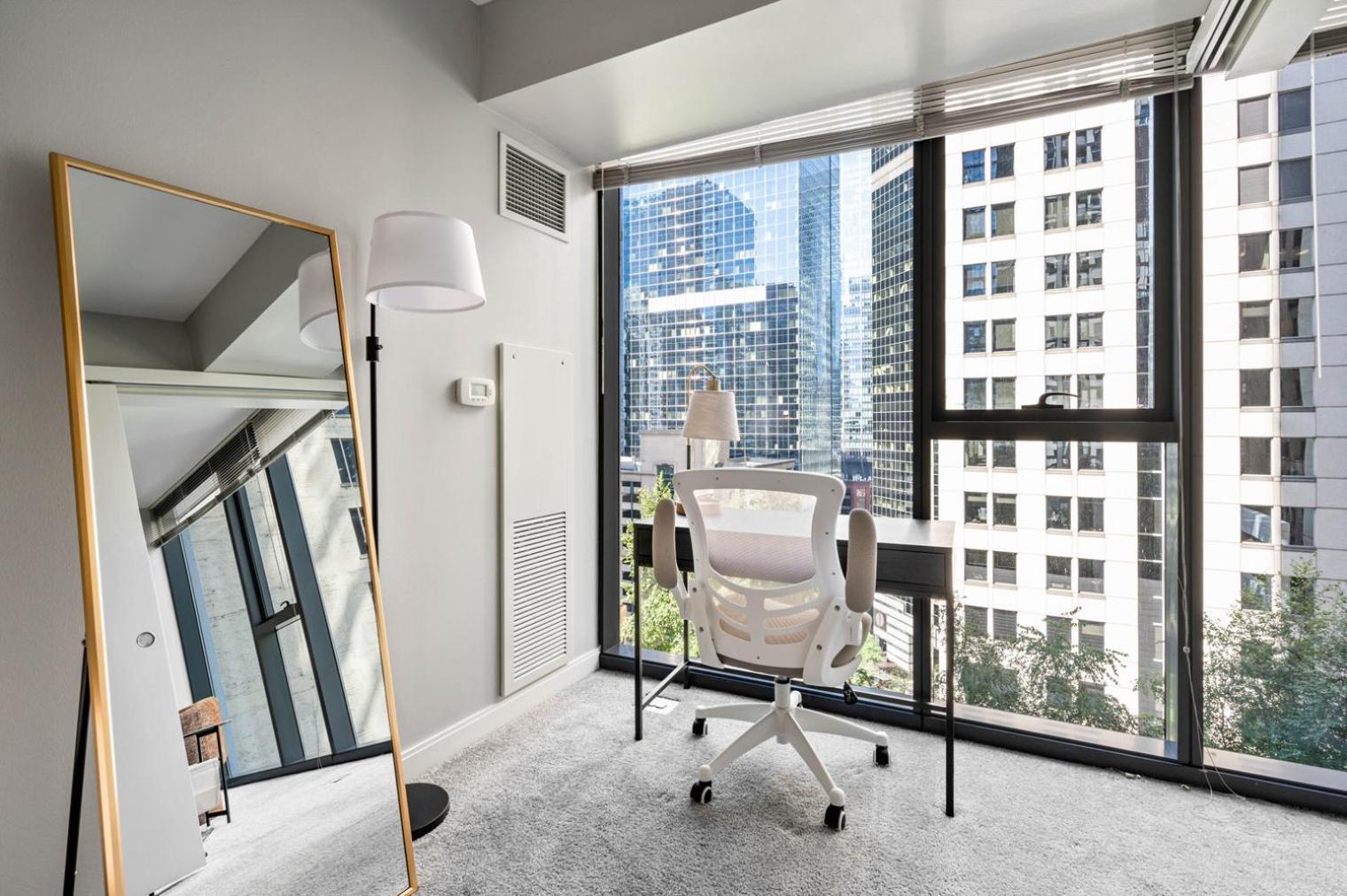 Loop 1br W Gym Pool Lounge 1 Block From L Chi-695 Chicago