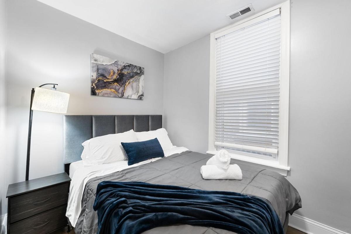 Stylish 2br Urban Retreat In River West *