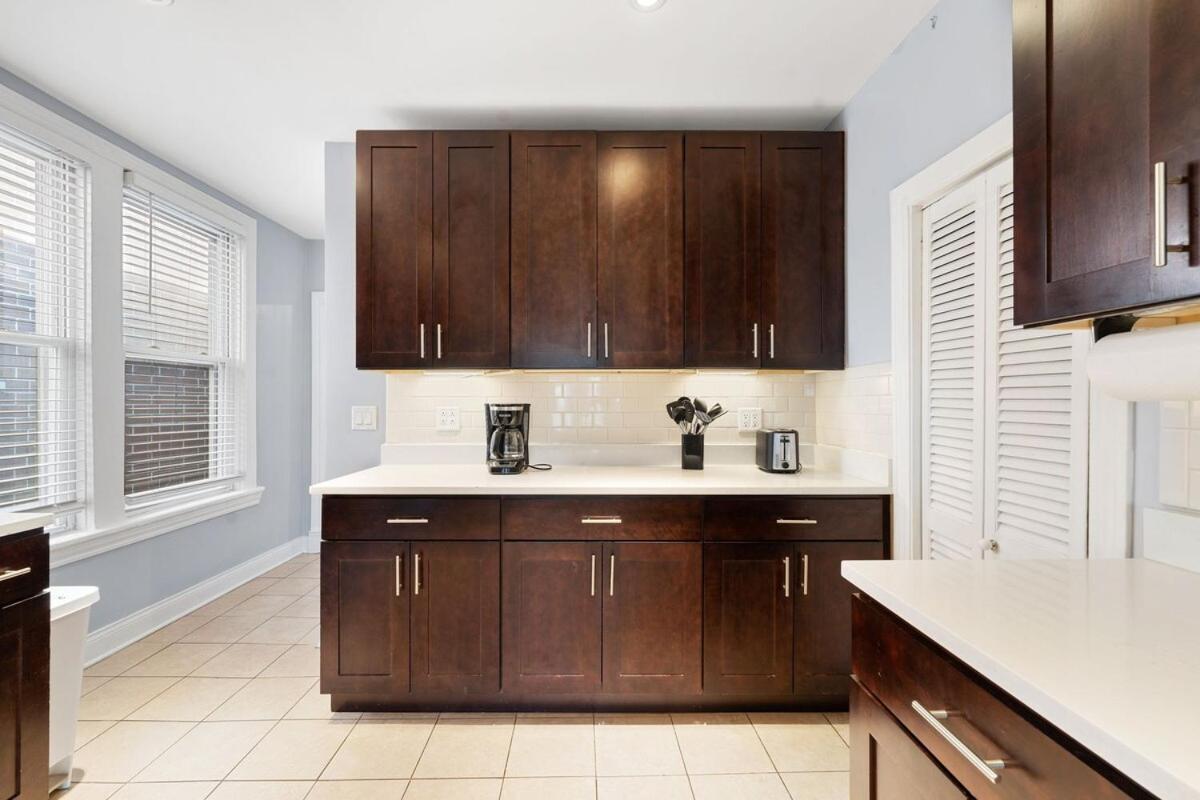 Apartment Stylish 2br Urban Retreat In River West Chicago