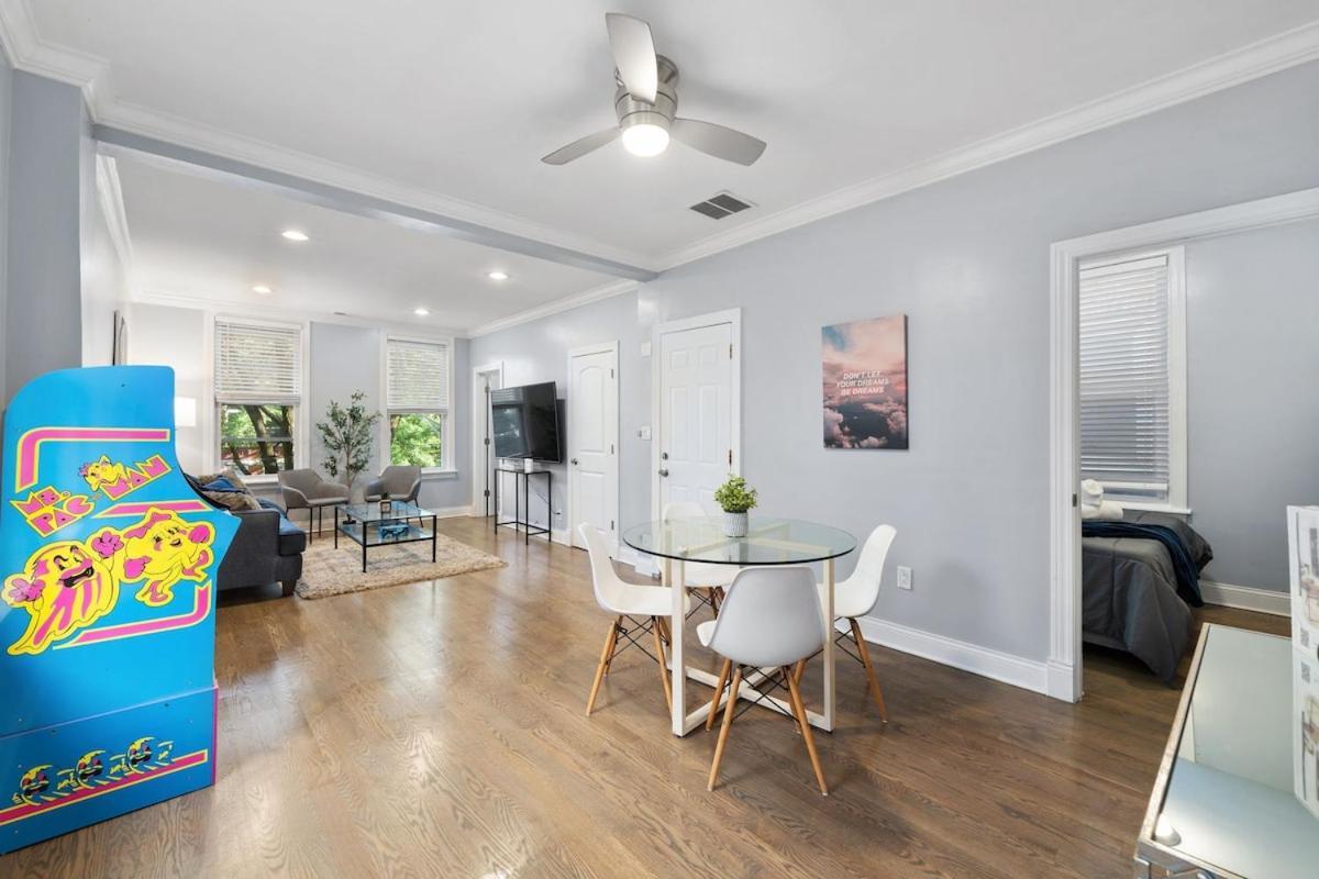 Stylish 2br Urban Retreat In River West Apartment