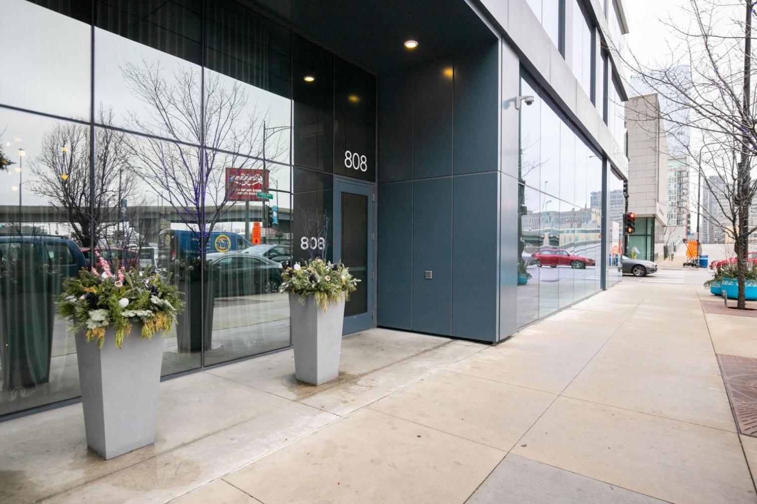 Apartment West Loop 2br W Theater Gym Nr Restaurant Row Chi-950 *