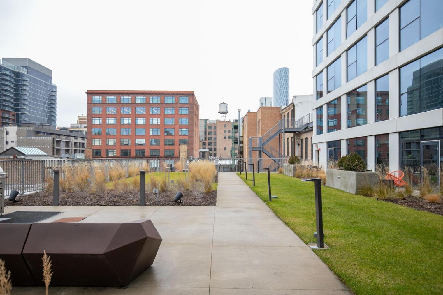 West Loop 2br W Theater Gym Nr Restaurant Row Chi-950 * Chicago