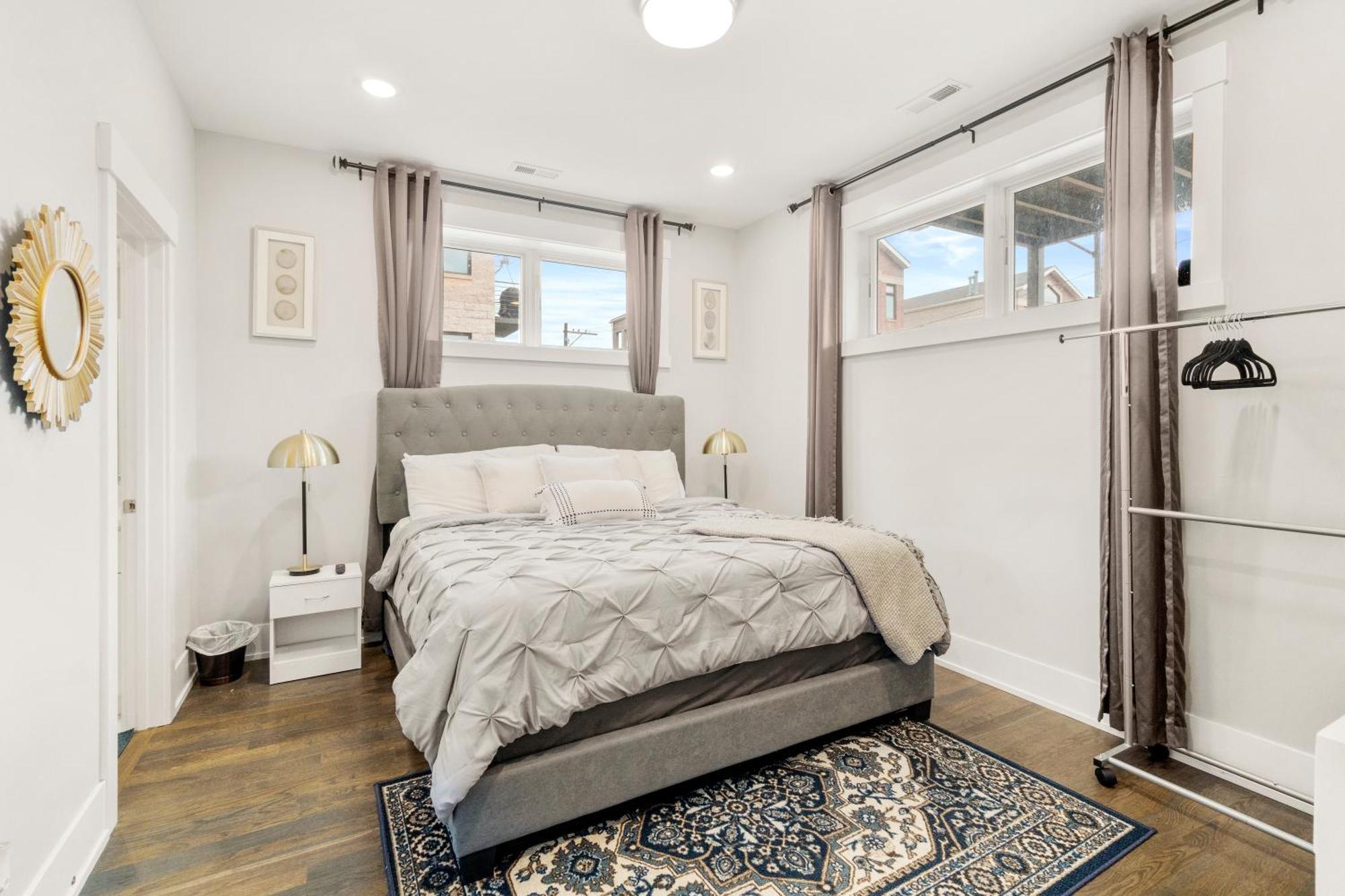 Classic Edifice Near United Center And Downtown Apartment *