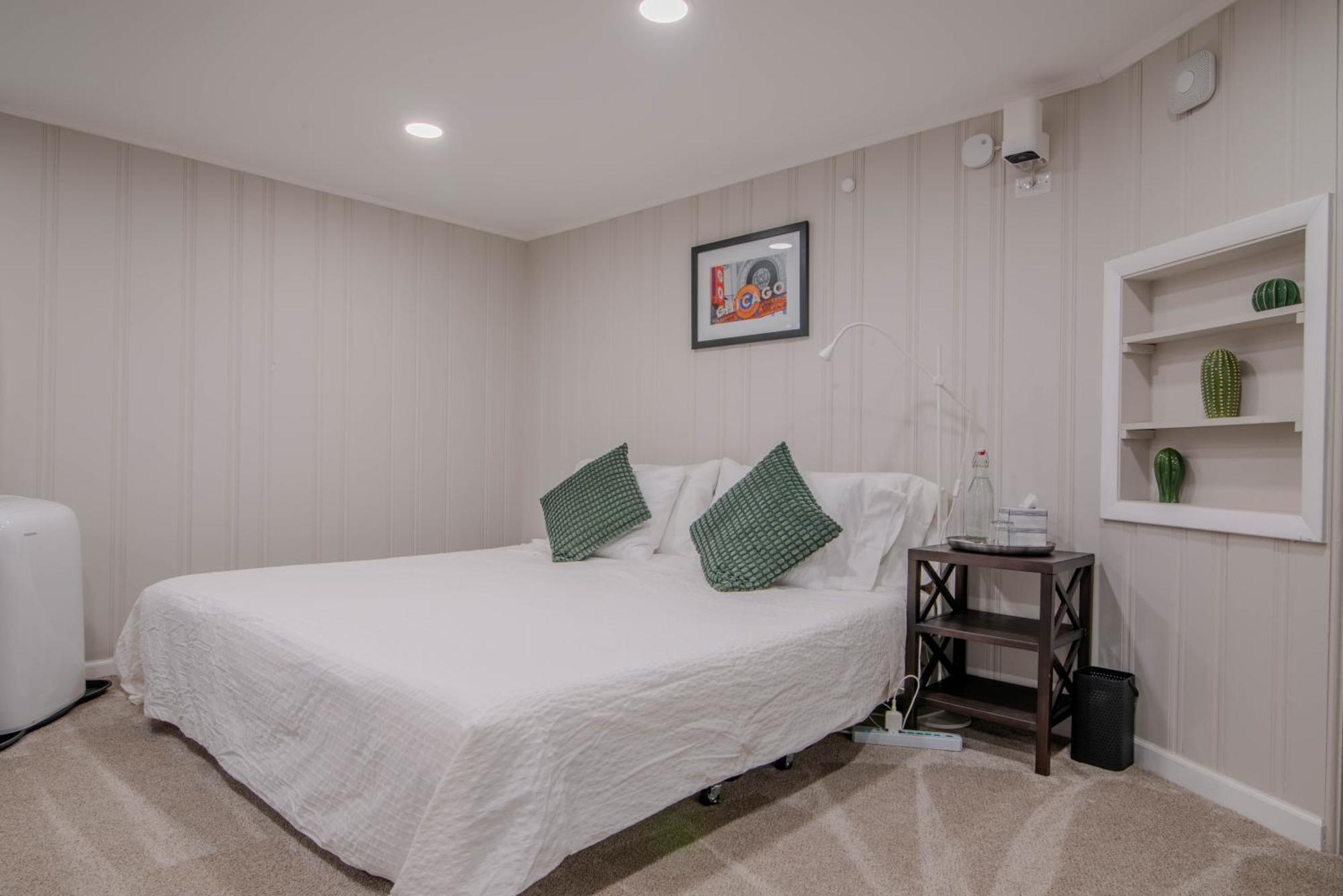 Northside Famlynest Lincoln Sq 4br 2ba 2p Rare Find