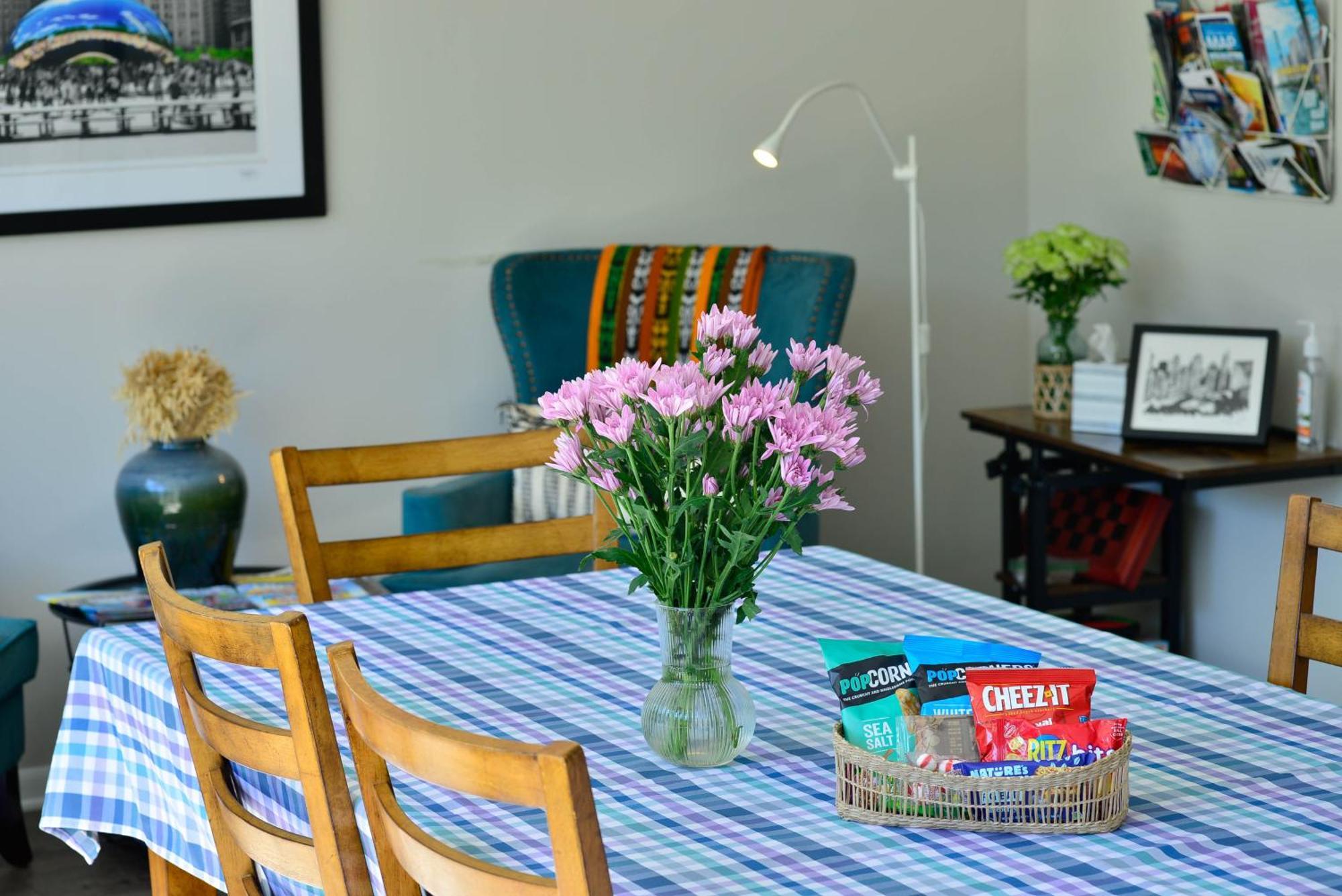 Northside Famlynest Lincoln Sq 4br 2ba 2p Rare Find * Chicago