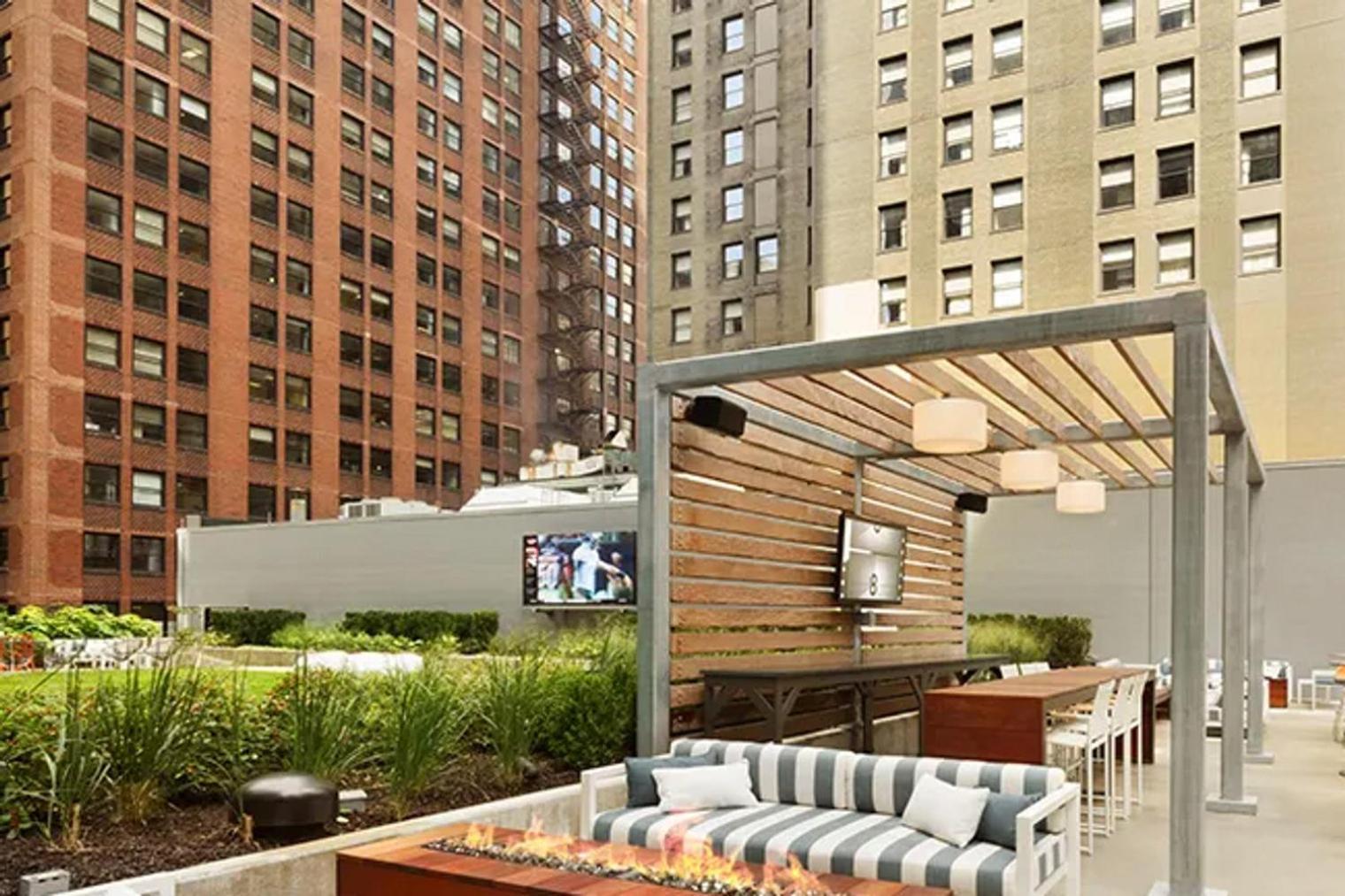 Apartment Loop W Roof Deck Nr Michigan Ave Chi-1014 *