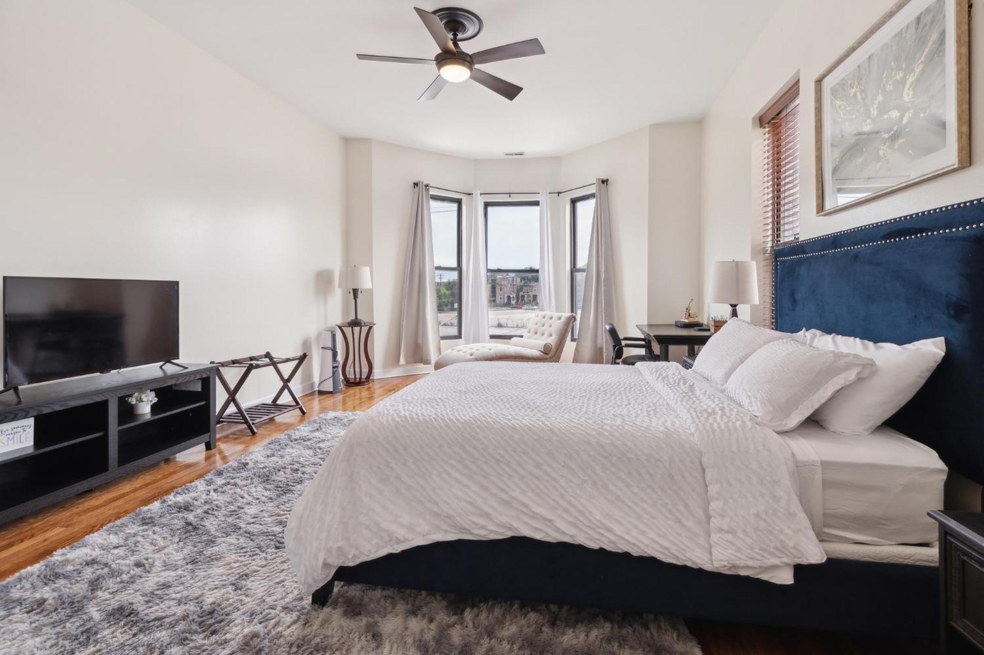 Near Downtown & Uchicago Apartment *
