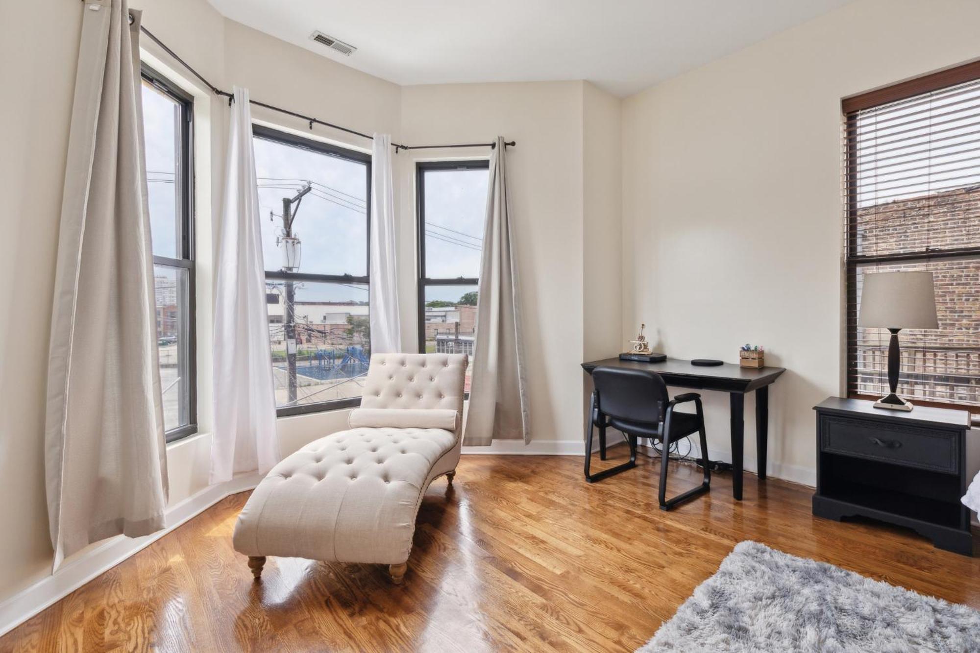 Apartment Near Downtown & Uchicago Chicago