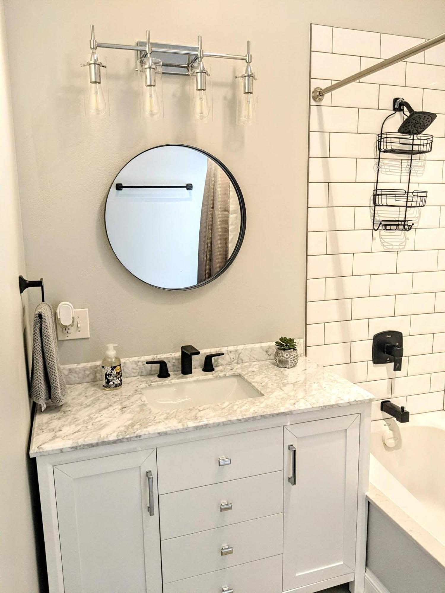 Spacious By Medical District & Uic Homestay Chicago