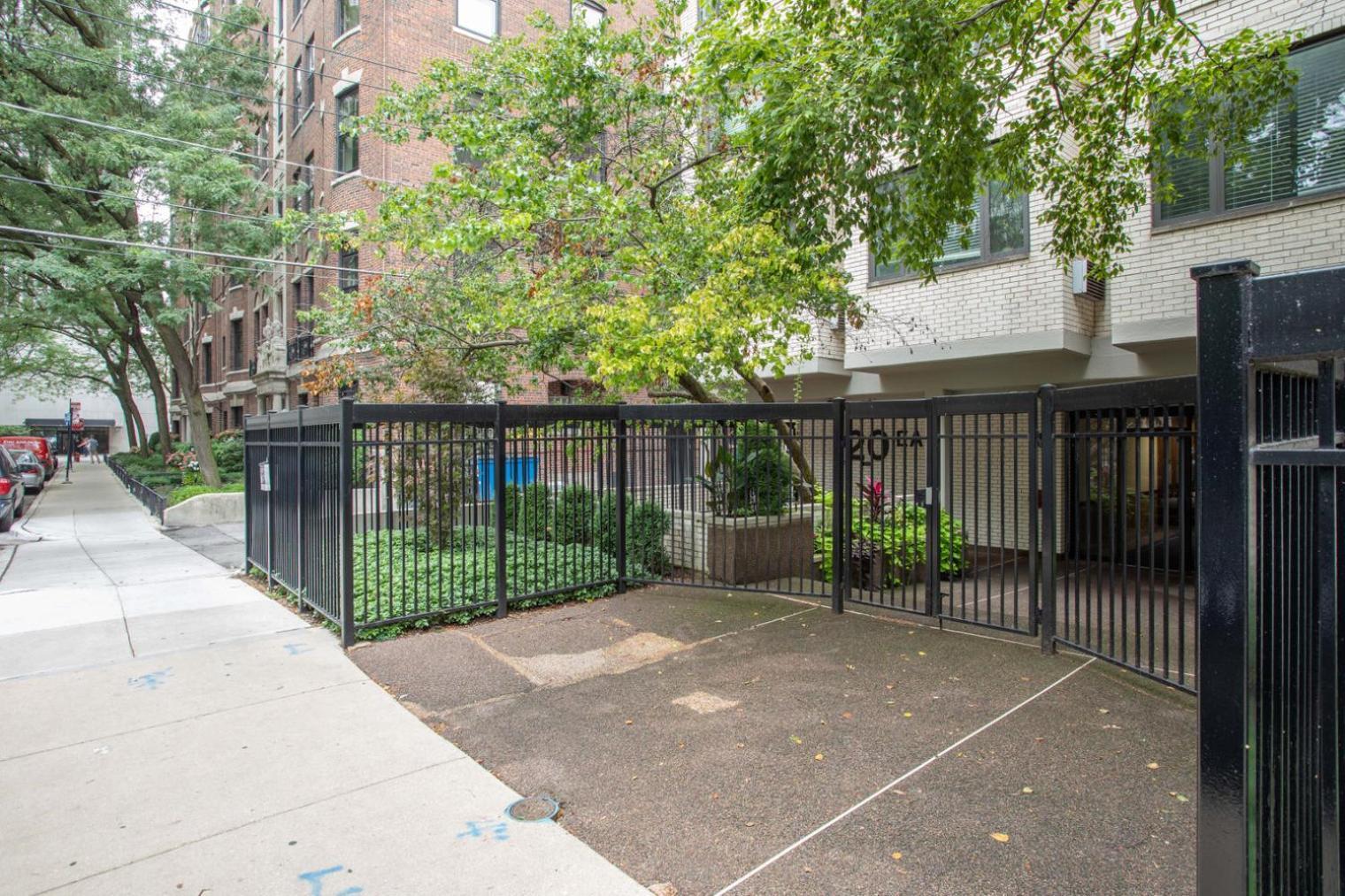 Gold Coast 1br Nr Mariano Park Oak St Beach Chi-259 Apartment *